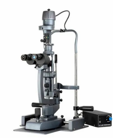 Slit Lamps with each Surgeon & theatre